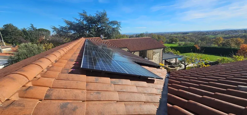 Installation photovoltaïque à Genas